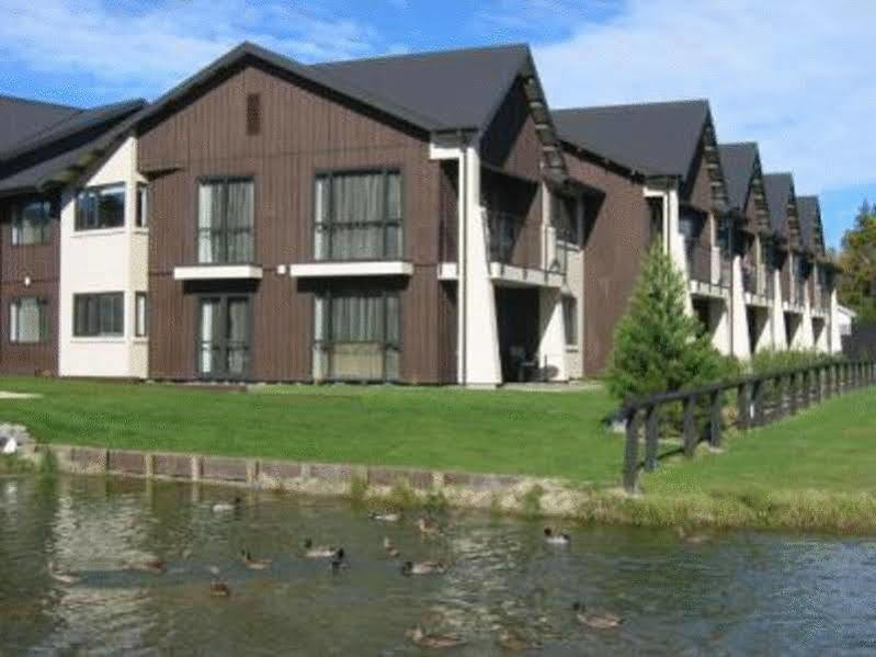 Village Lake Apartments Hanmer Springs Bagian luar foto